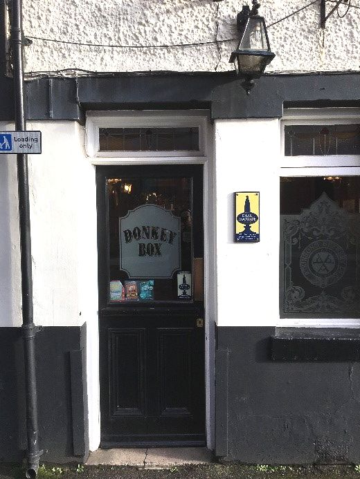 The Donkey Box, Town Hall Tavern